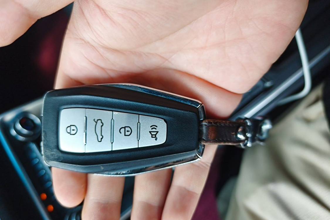 GEELY Binray 2019 car image #30