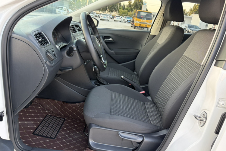 Volkswagen Polo 2017 #10 Volkswagen Polo 2017 car image #10