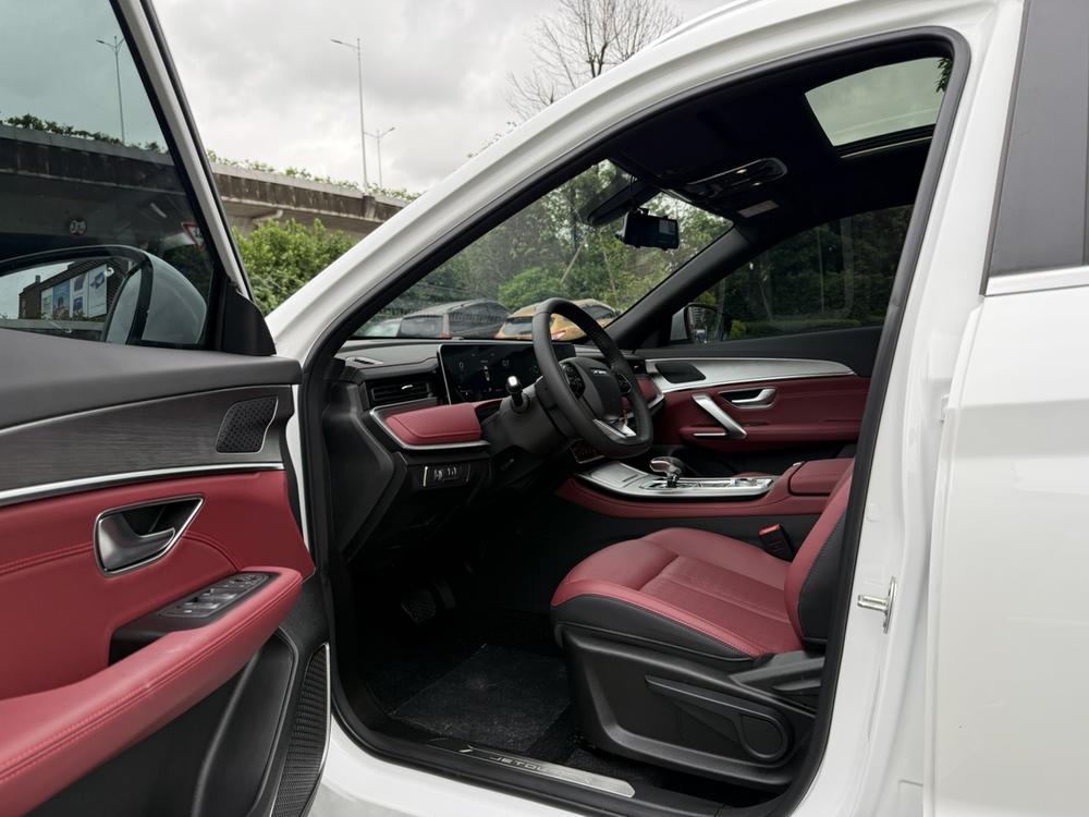 Jetour X70 PLUS 2025 #17 Jetour X70 PLUS 2025 car image #17