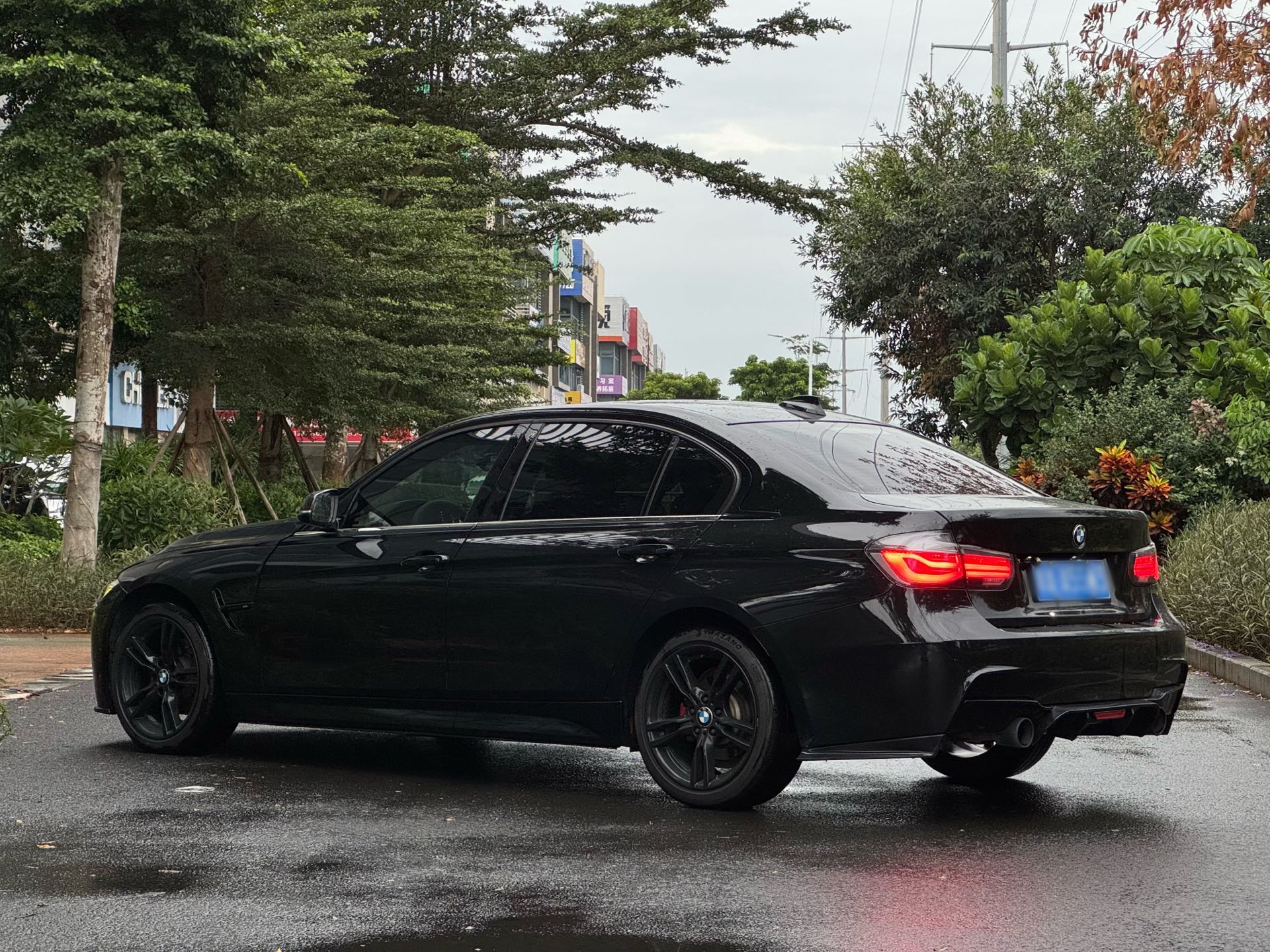 BMW 3 Series 2017 #9 BMW 3 Series 2017 car image #9