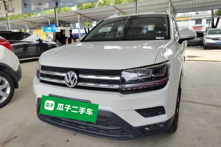 Volkswagen Tharu 2020 car image #2