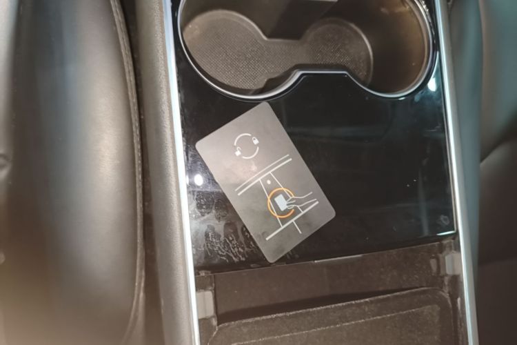 Tesla Model 3 2020 #14 Tesla Model 3 2020 صورة سيارة #14