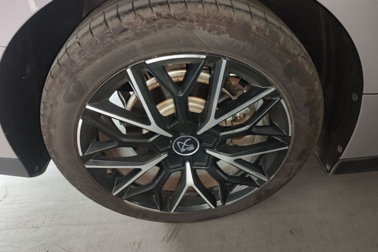 BYD Han 2024 #5 BYD Han 2024 изображение автомобиля #5