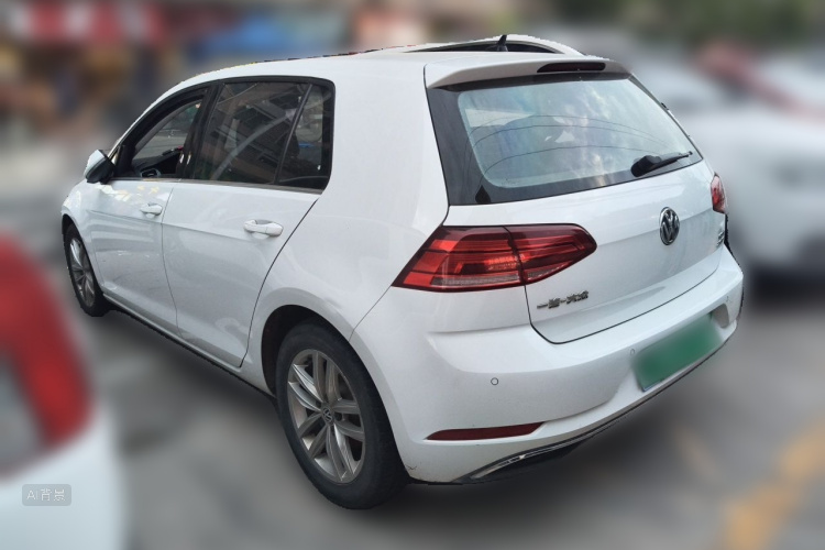 Volkswagen Golf 2019 car image #5