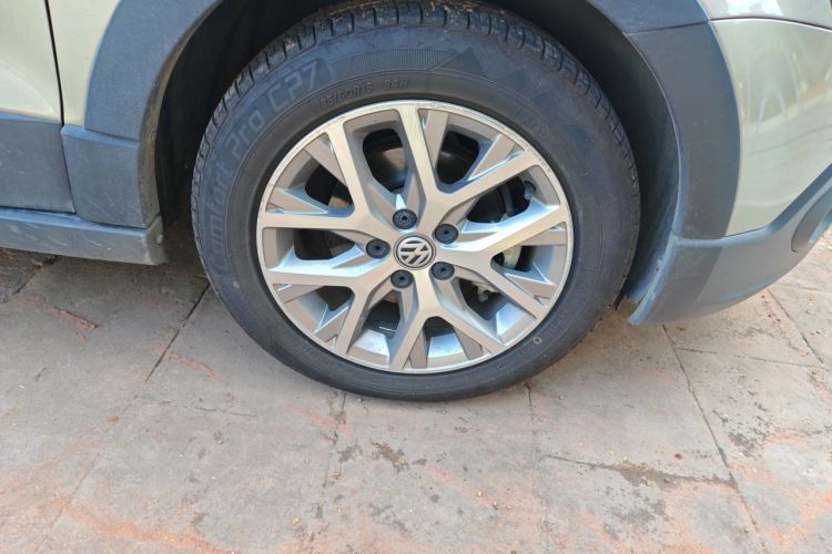 Volkswagen Polo 2018 car image #6