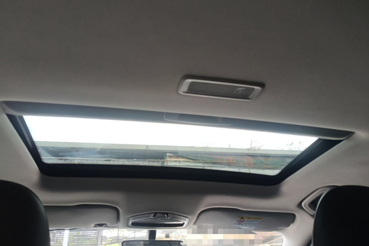 GEELY Emgrand 2023 car image #18