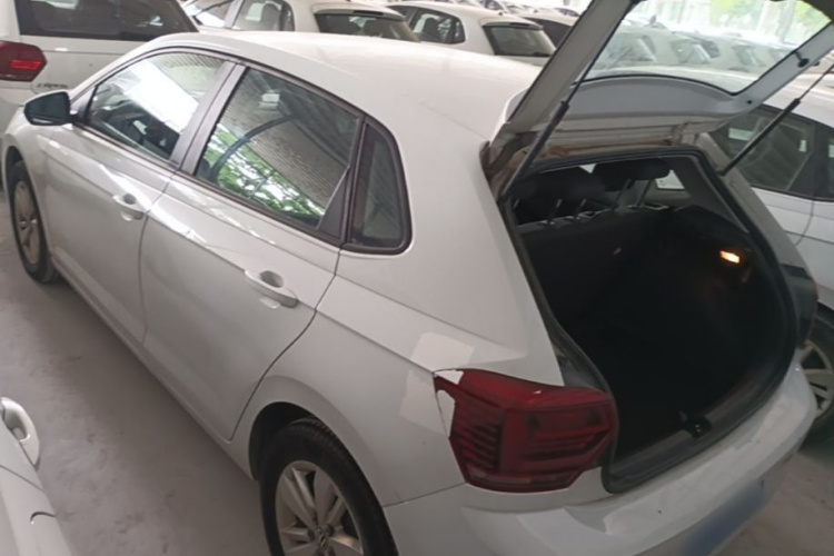 Volkswagen Polo 2023 car image #5
