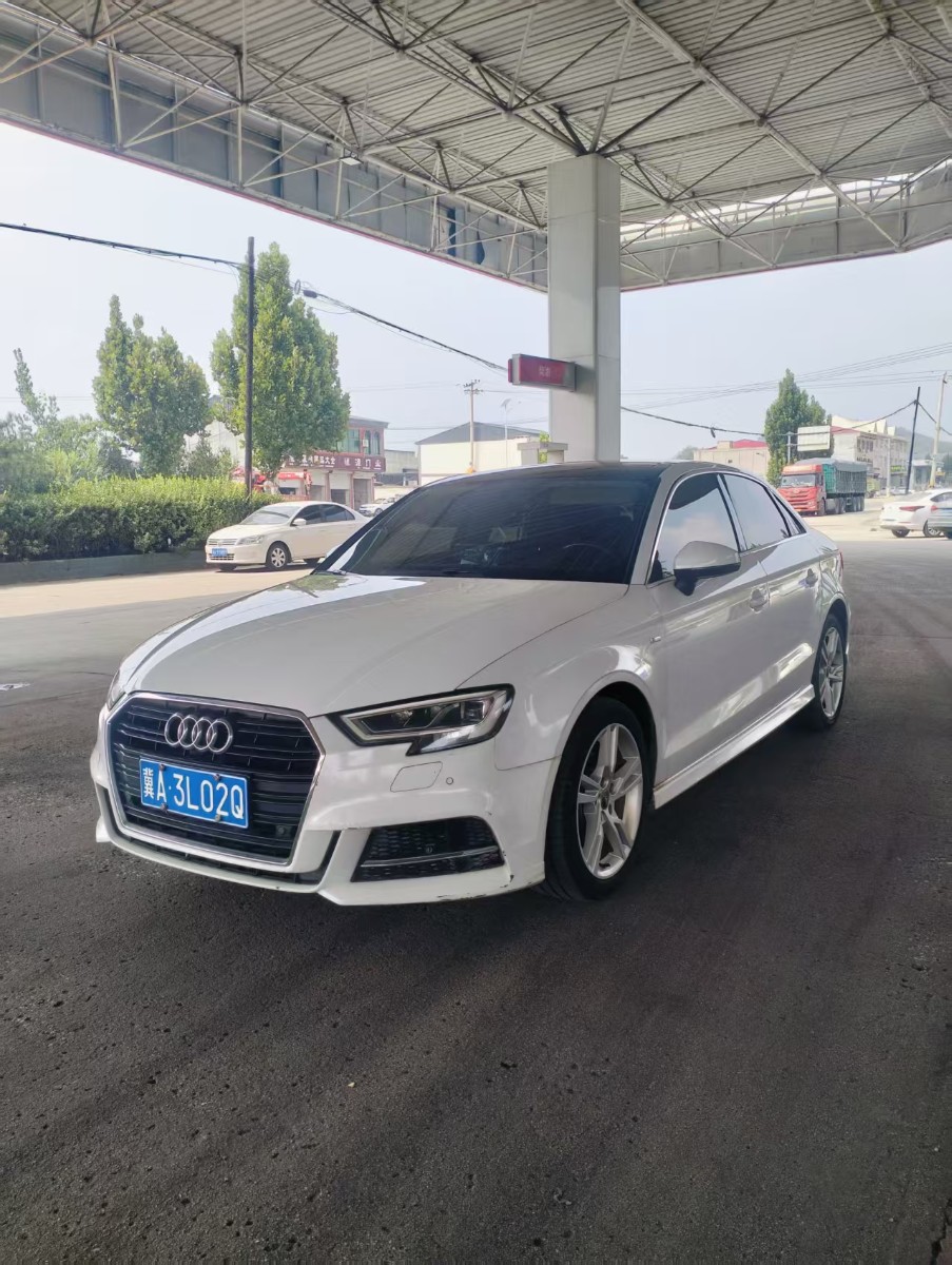 Audi A3 2018 car image 
