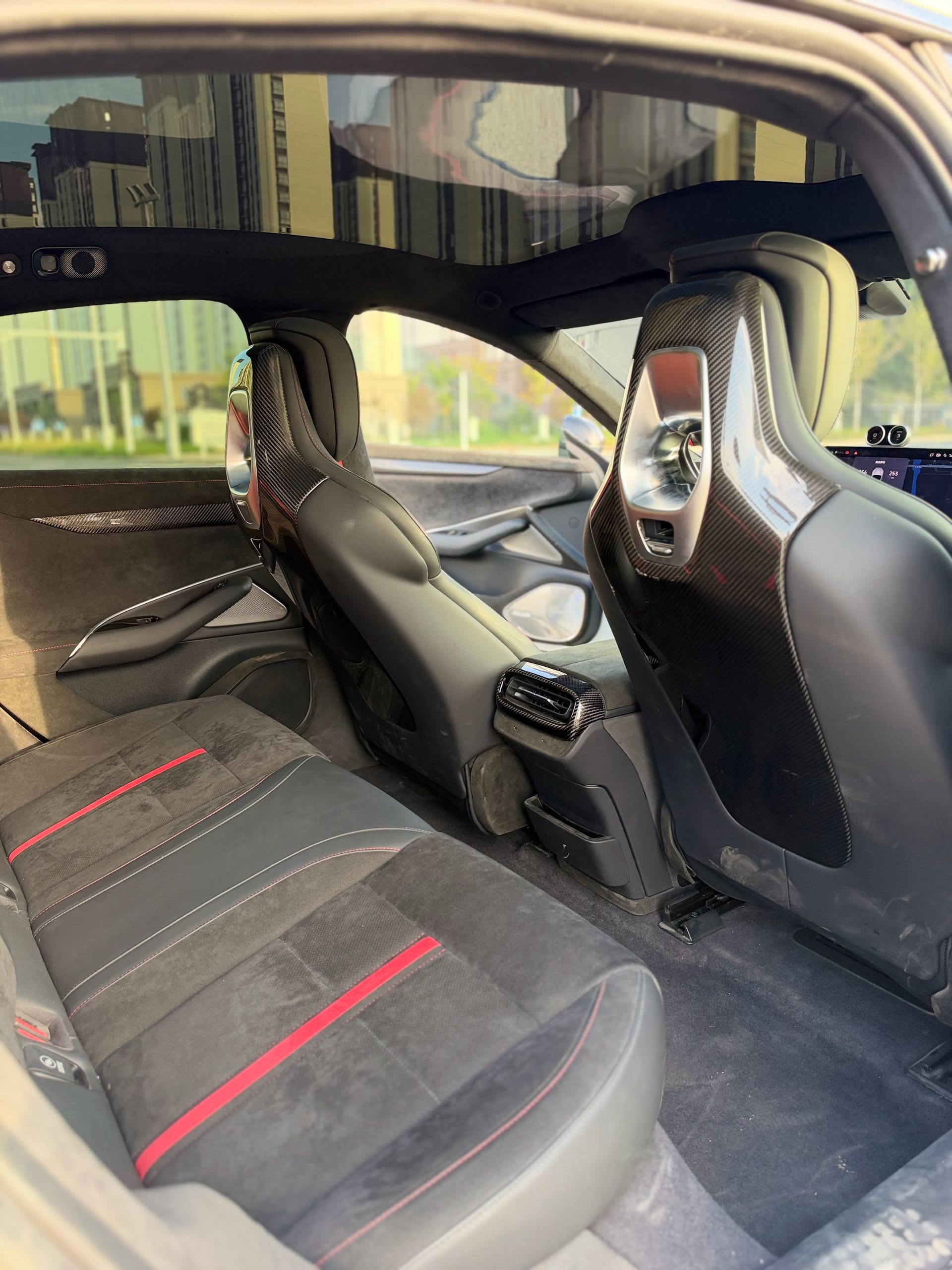 MI SU7 Ultra 2025 car image #10
