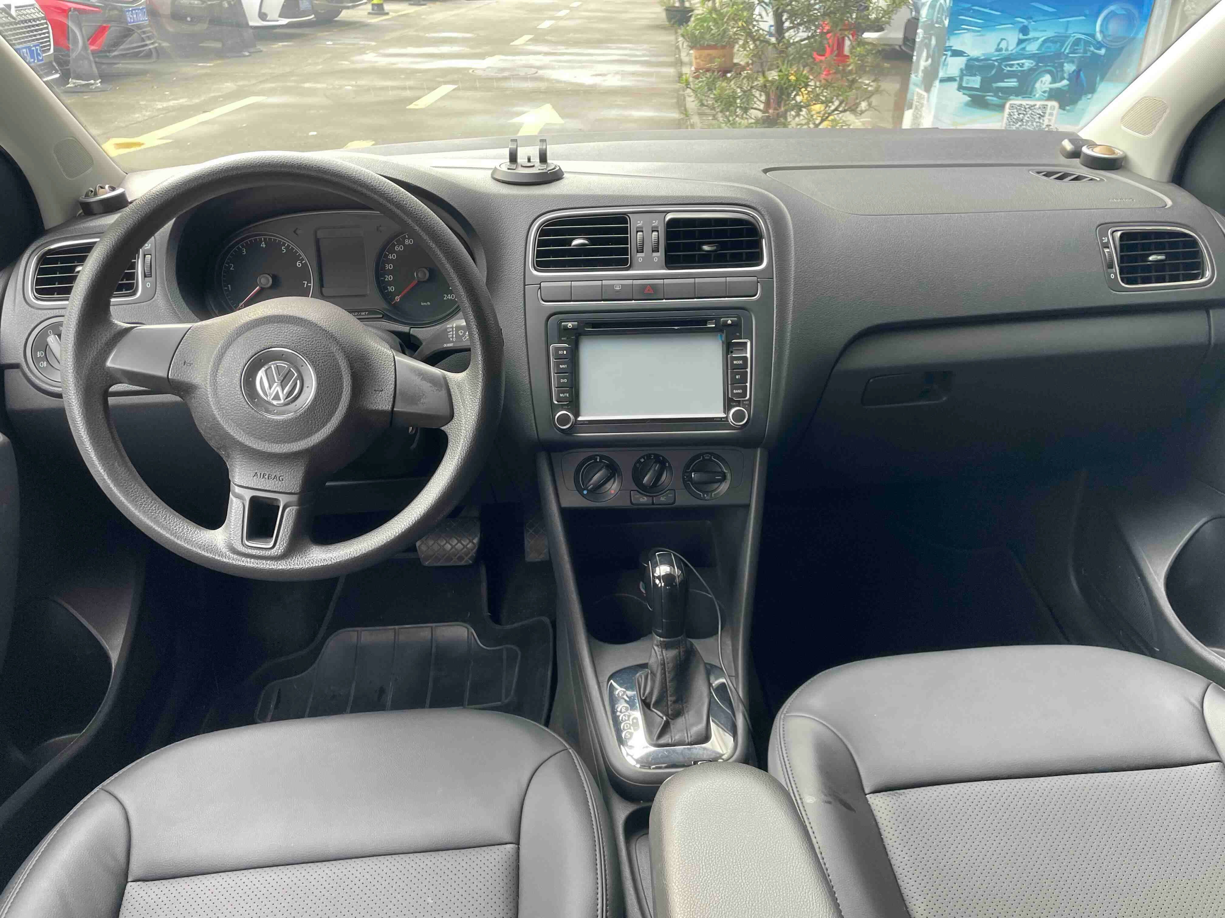 Volkswagen Polo 2014 #6 Volkswagen Polo 2014 car image #6