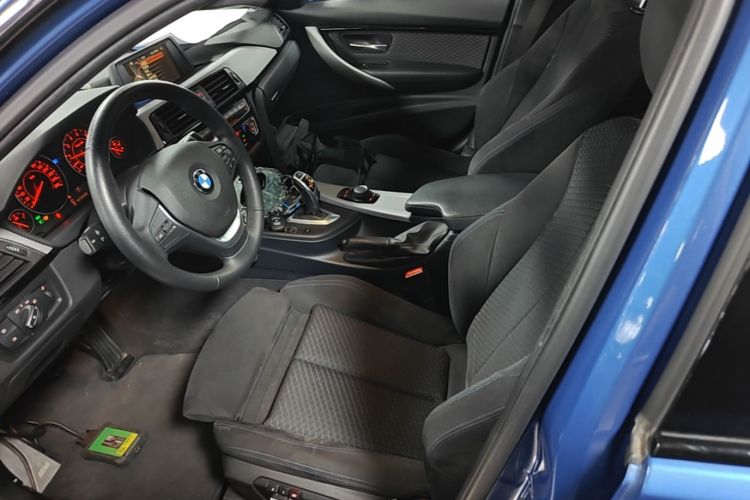 BMW 3 Series 2017 #15 BMW 3 Series 2017 car image #15
