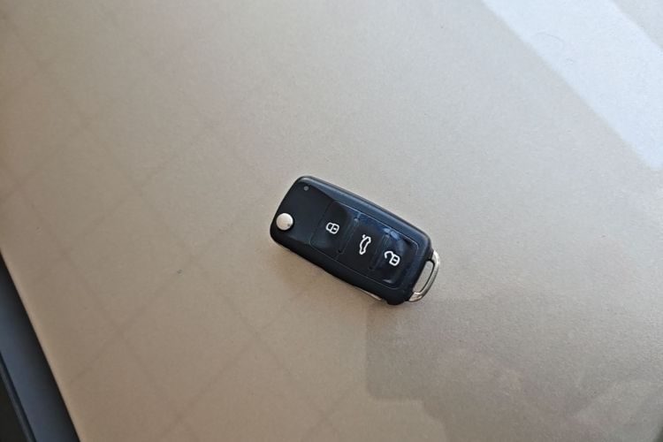 Volkswagen Polo 2017 car image #9