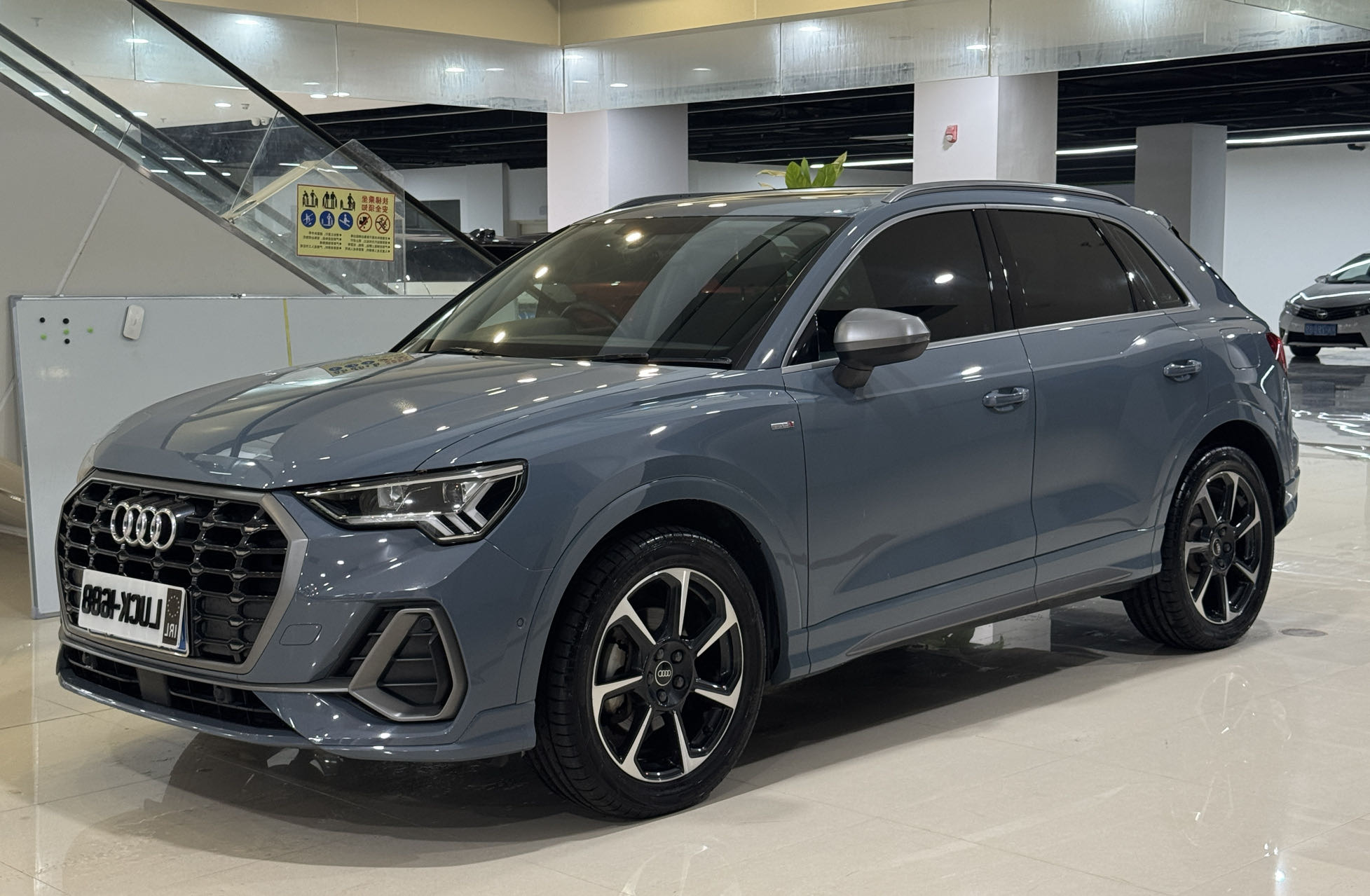 Audi Q3 2022 Audi Q3 2022 car image