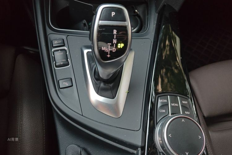 BMW 3 Series 2018 #16 BMW 3 Series 2018 car image #16