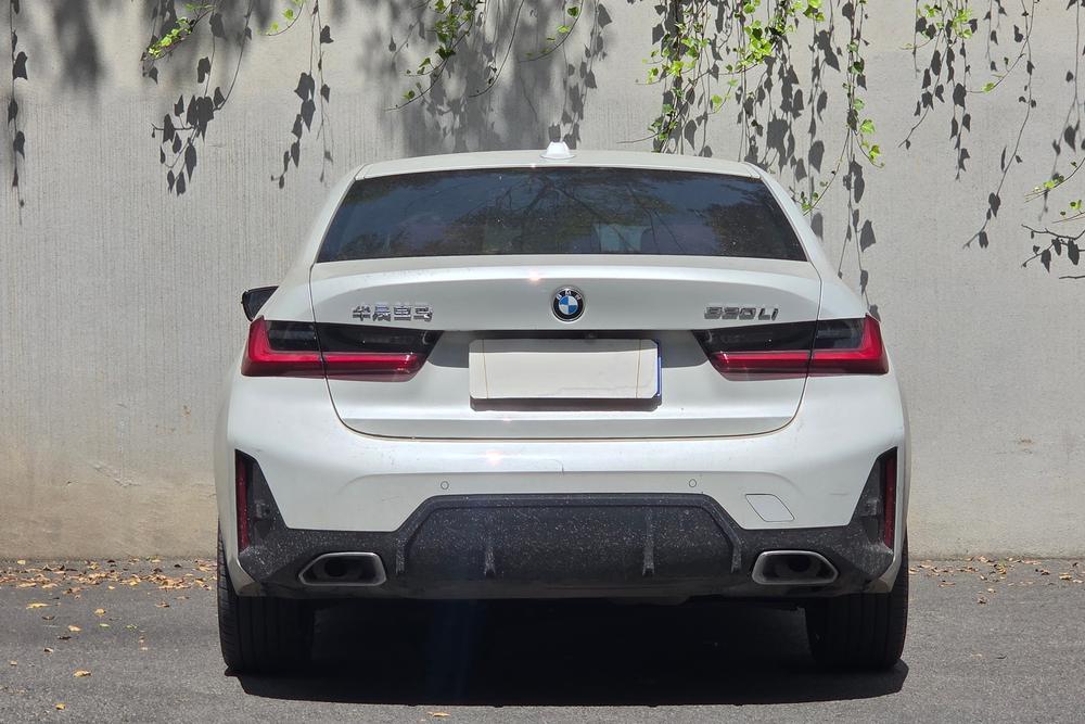 BMW 3 Series 2024 car image #5
