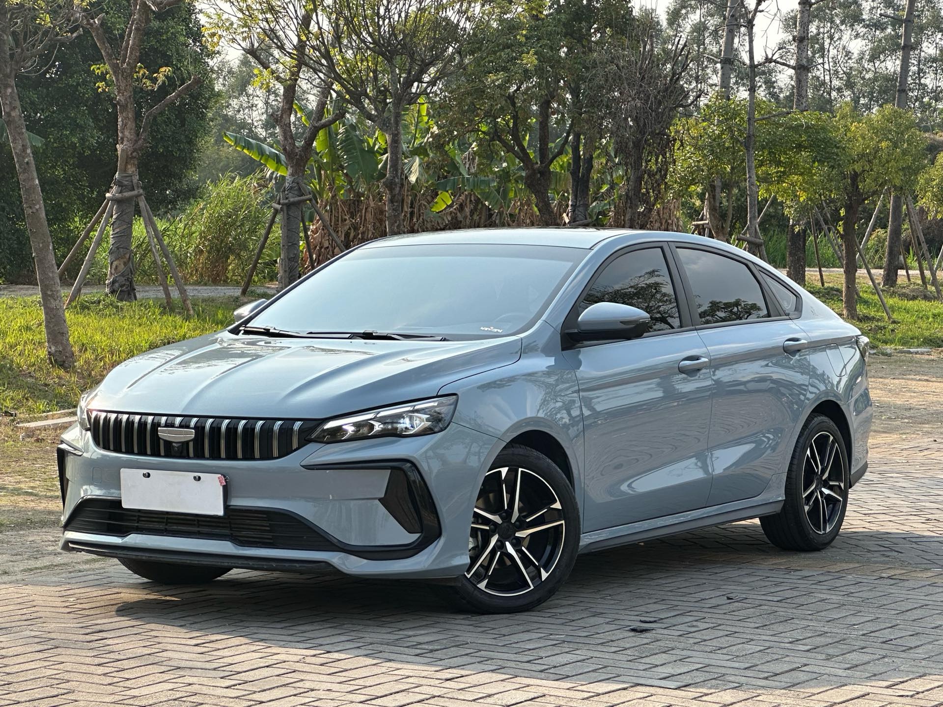 GEELY Binray 2025 car image 