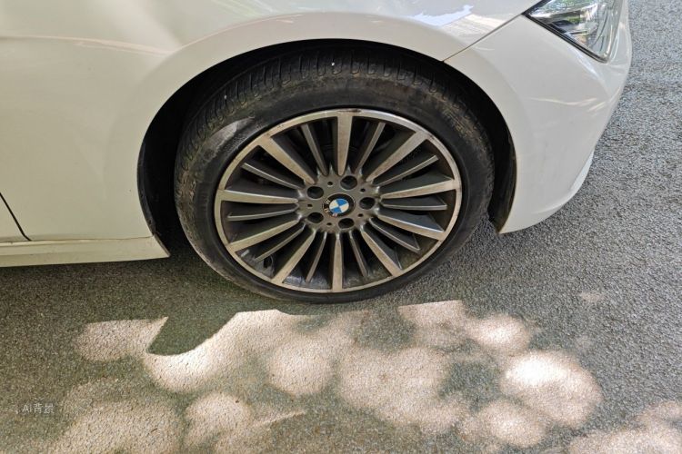 BMW 3 Series 2019 #9 BMW 3 Series 2019 car image #9