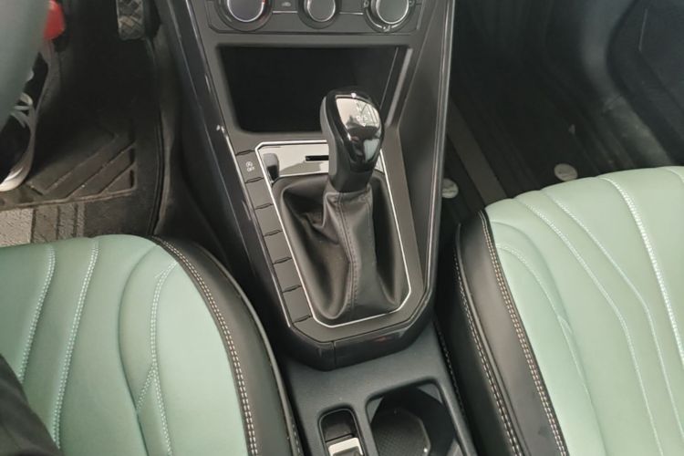 Volkswagen Lavida 2025 car image #14