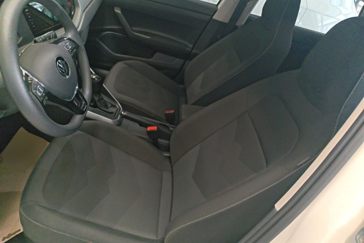 Volkswagen Polo 2022 car image #15