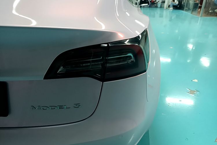 Tesla Model 3 2020 car image #8