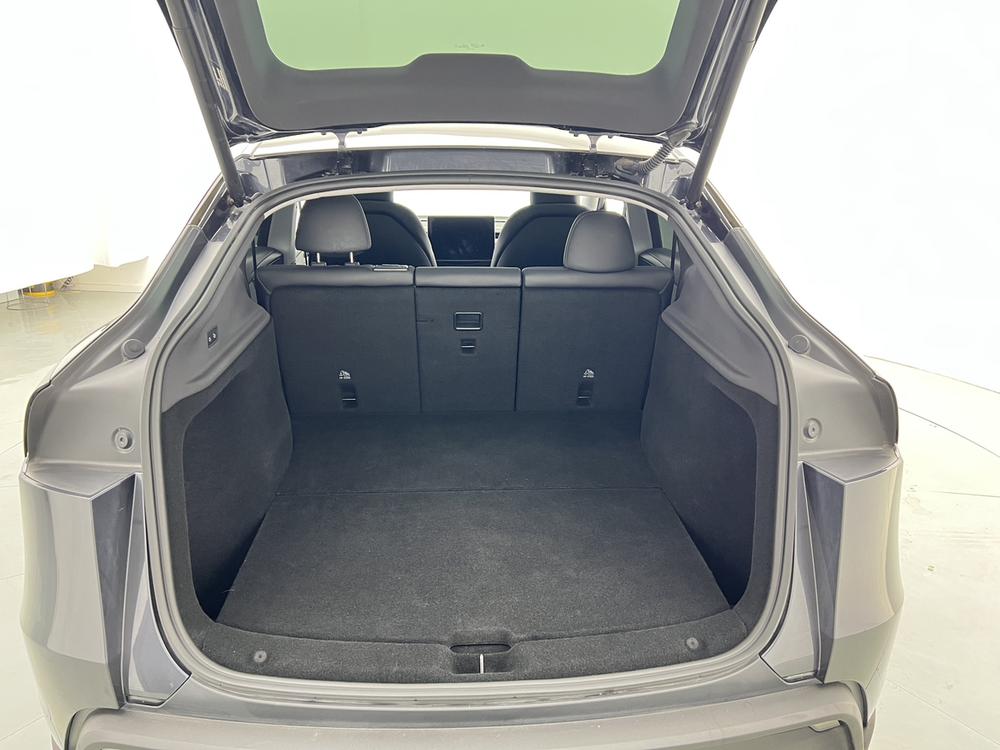 Tesla Model Y 2025 #28 Tesla Model Y 2025 car image #28