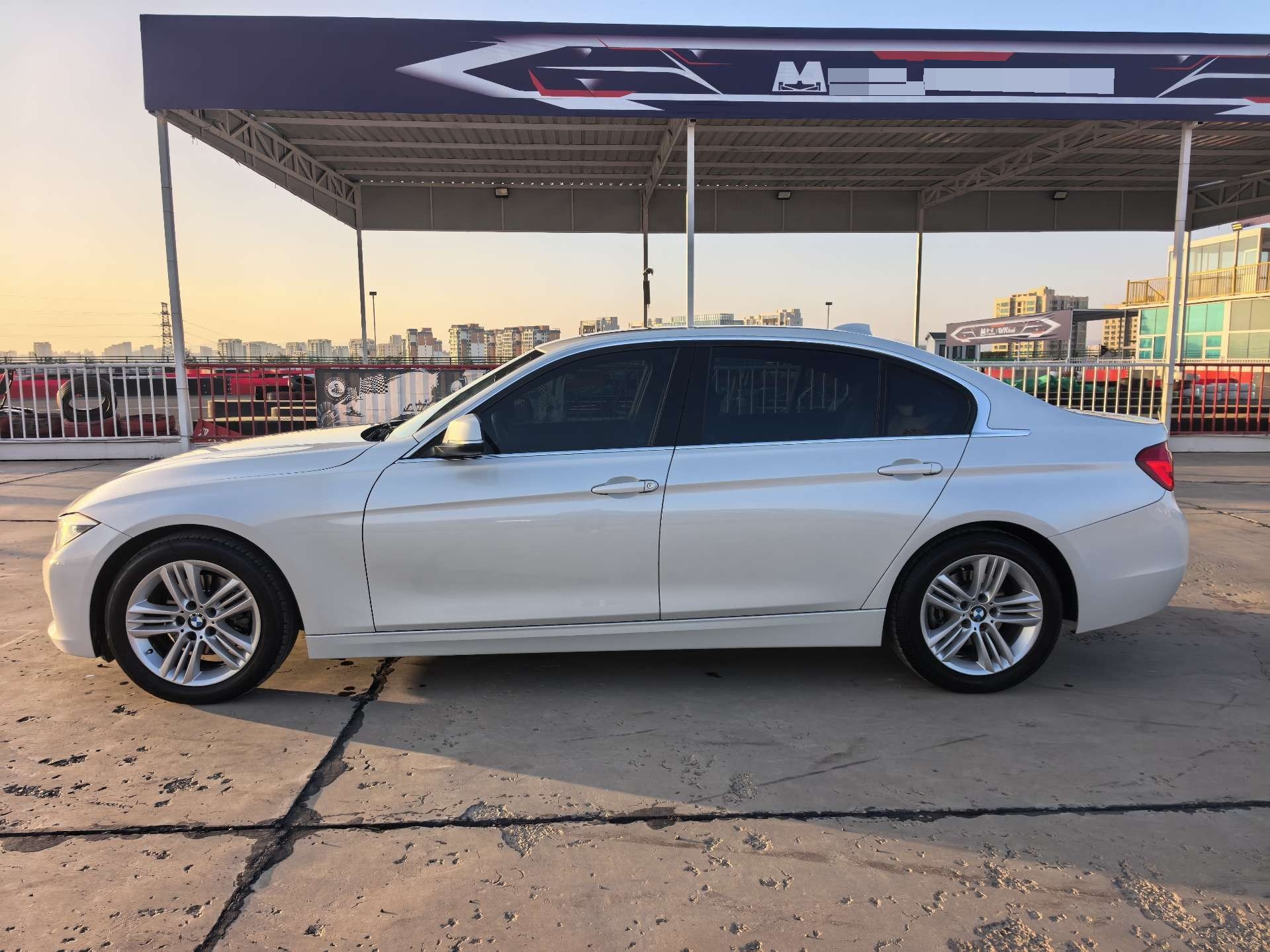 BMW 3 Series 2017 #5 BMW 3 Series 2017 car image #5