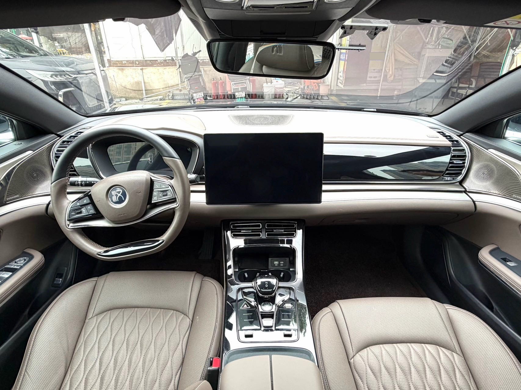 BYD Han 2024 car image #10