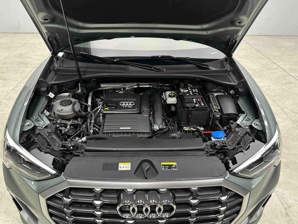 Audi Q3 2022 car image #6