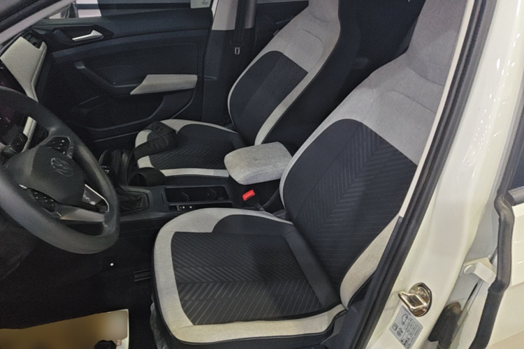 Volkswagen Tharu 2025 car image #15