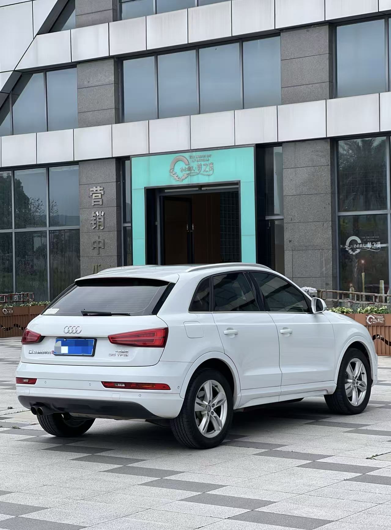 Audi Q3 2016 #9 Audi Q3 2016 car image #9