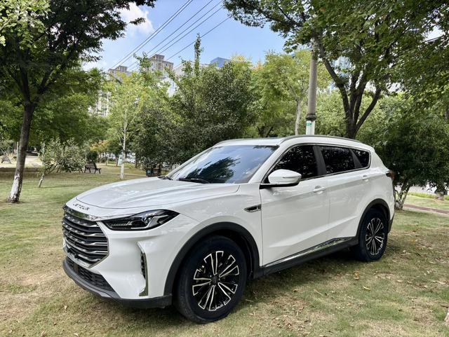 Jetour X70 PLUS 2022 car image #17