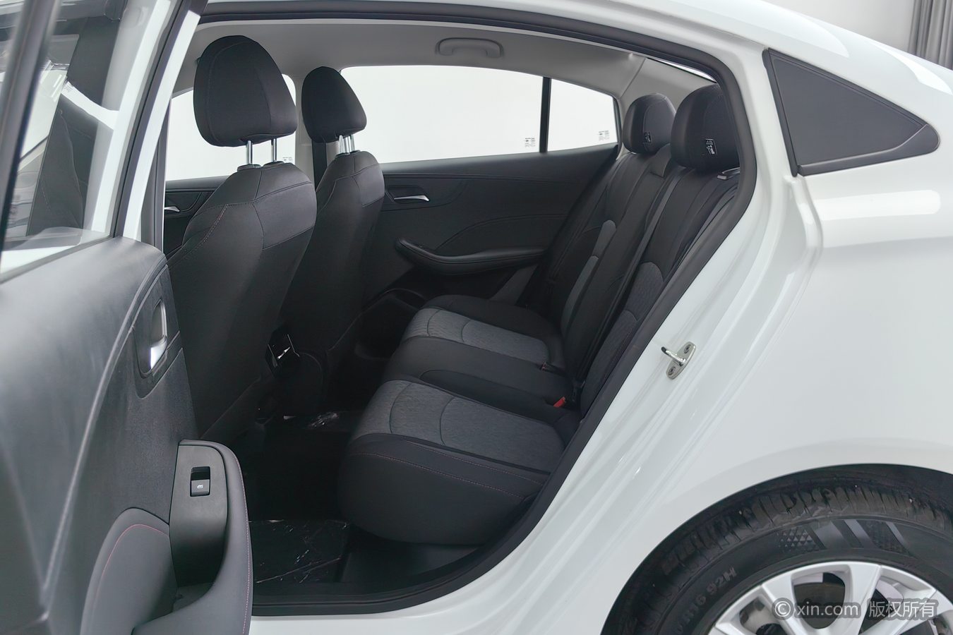 Roewe i5 2025 #16 Roewe i5 2025 car image #16