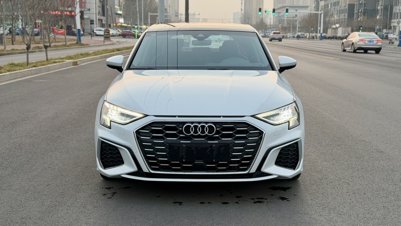Audi A3 2024 #2 Audi A3 2024 صورة سيارة #2