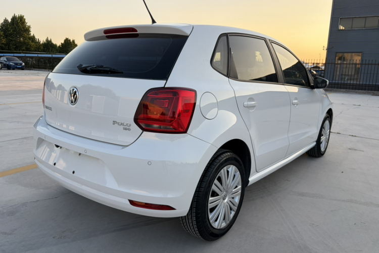 Volkswagen Polo 2017 #5 Volkswagen Polo 2017 car image #5