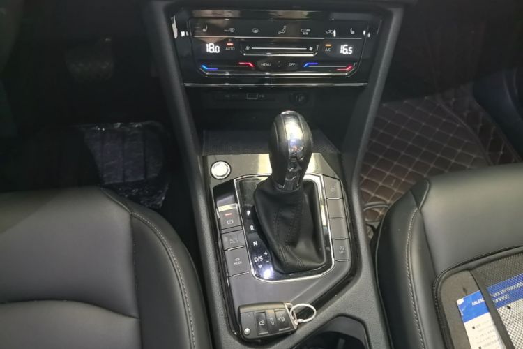 Volkswagen Tharu 2020 car image #14