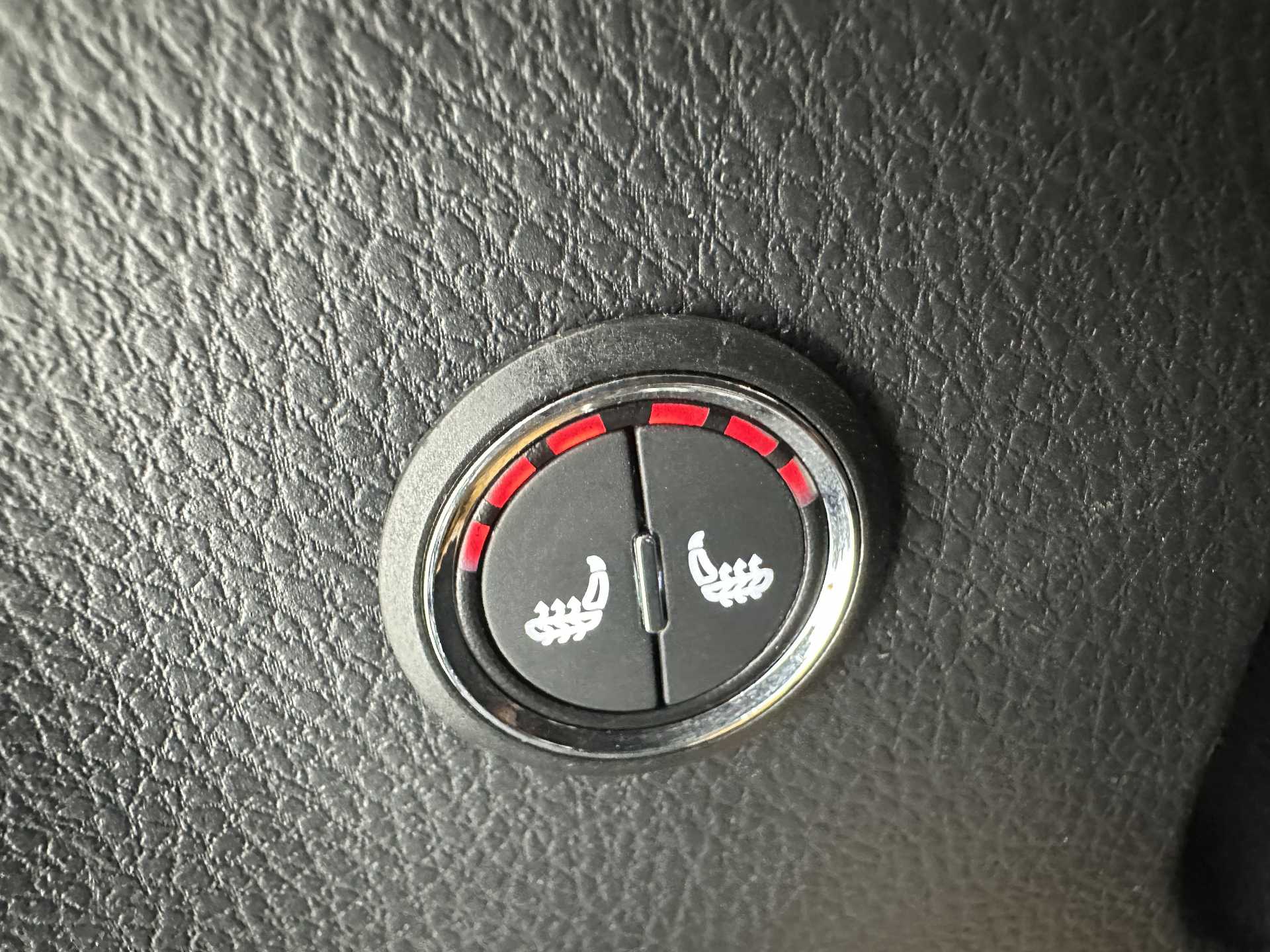 Toyota Vios 2023 car image #16