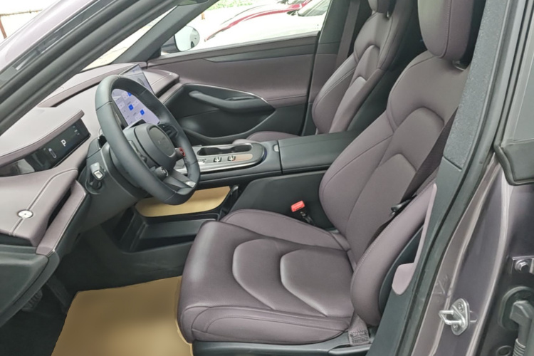 MI SU7 2025 car image #15