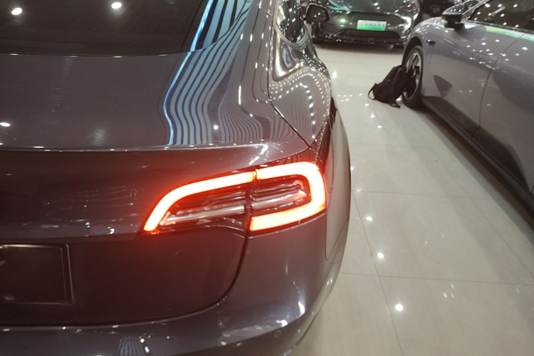 Tesla Model 3 2021 #8 Tesla Model 3 2021 car image #8