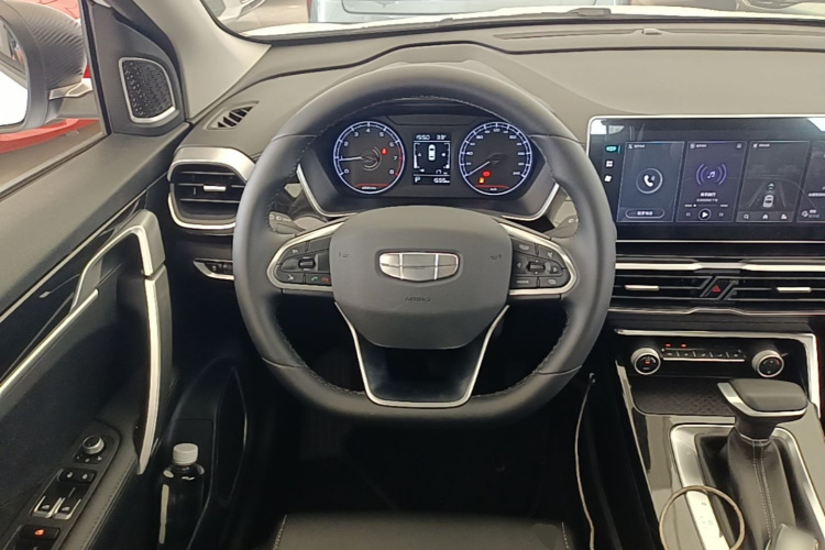 GEELY Coolray 2025 car image #11