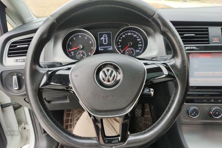 Volkswagen Golf 2016 car image #12