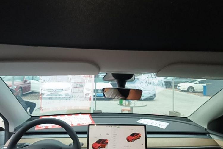 Tesla Model Y 2022 #18 Tesla Model Y 2022 car image #18