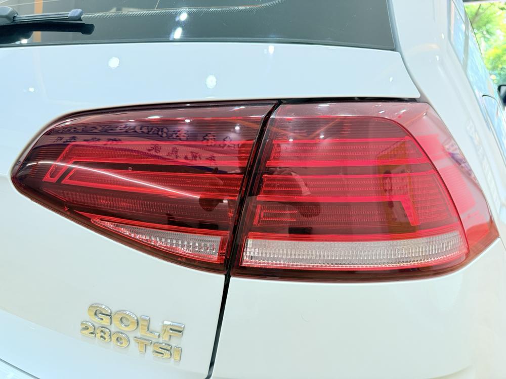 Volkswagen Golf 2019 car image #8