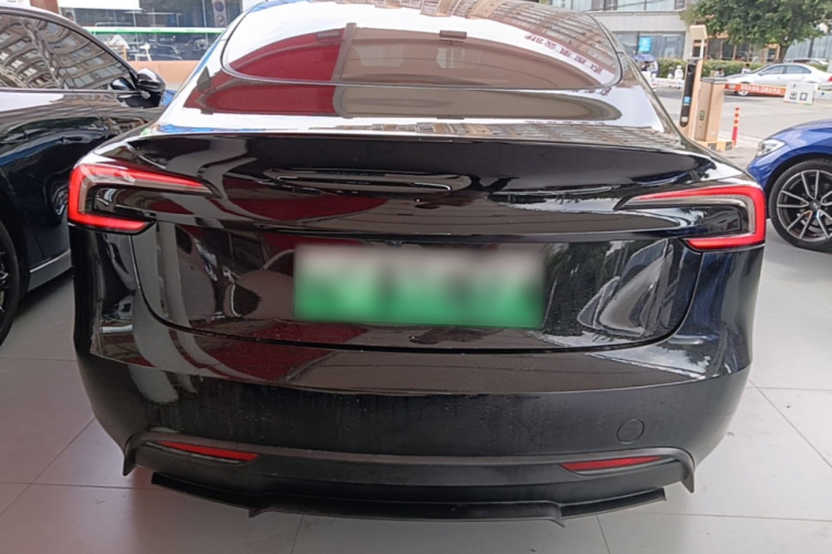 Tesla Model 3 2025 #4 Tesla Model 3 2025 car image #4