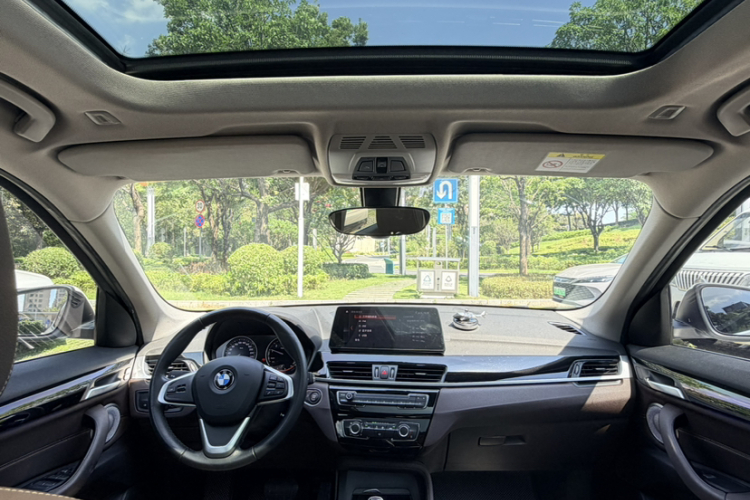 BMW X1 2021 car image #15