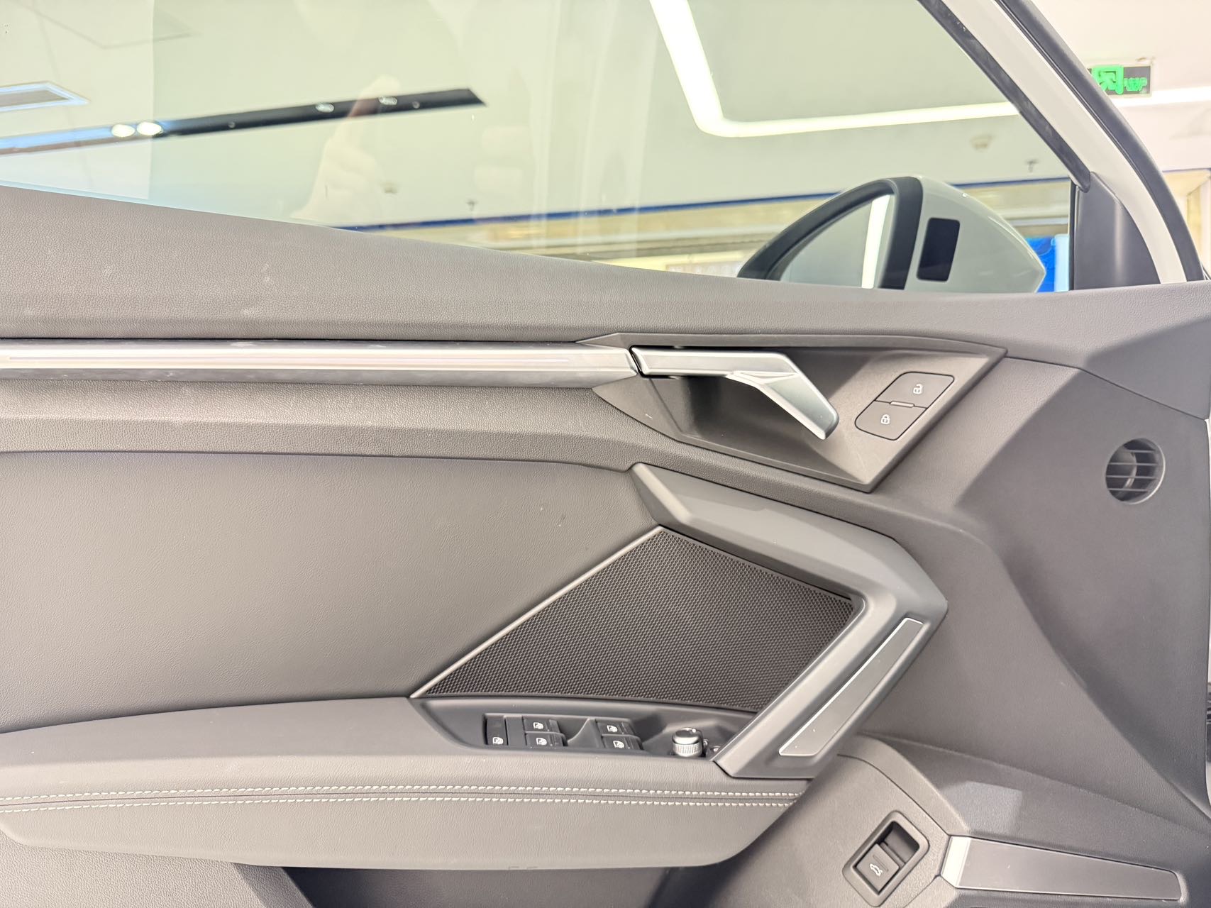 2025 immagine di auto #6