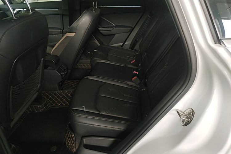 Audi Q3 2024 car image #17