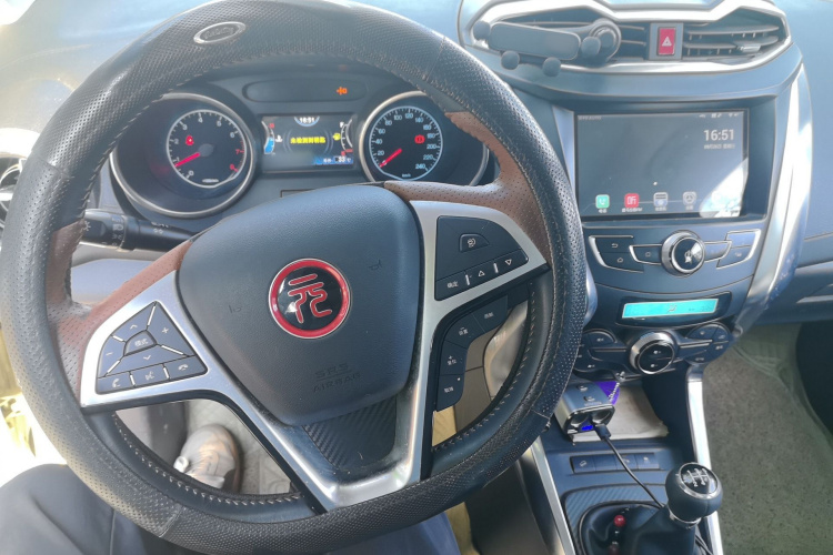 BYD Yuan 2016 car image #7