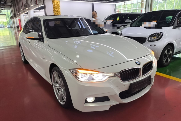 BMW 3 Series 2019 #4 BMW 3 Series 2019 car image #4