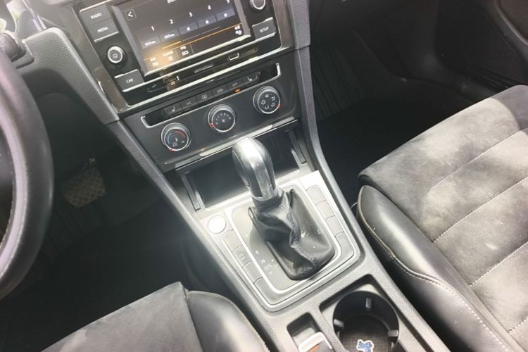 Volkswagen Golf 2018 #14 Volkswagen Golf 2018 car image #14
