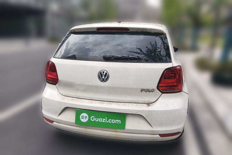 Volkswagen Polo 2015 car image #4